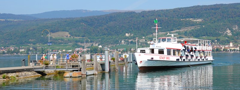 Très jolie balade à vélo au bord du lac de Bienne et sur l’ile Saint Pierre, au départ du&nbsp;Landeron